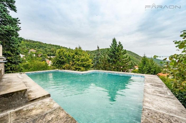 Pronájem vily, Černošice, 165 m2