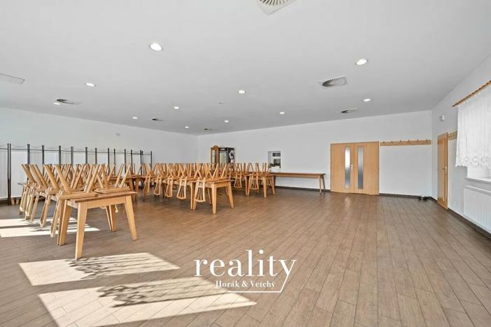 Prodej restaurace, Dobšice, Lahoferova, 797 m2