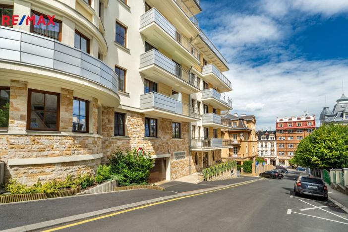 Pronájem bytu 2+kk, Karlovy Vary, Svahová, 45 m2