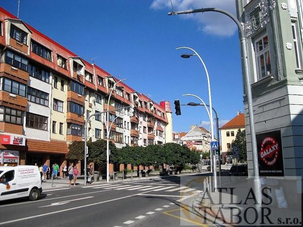 Pronájem bytu 1+1, Tábor, nám. F. Křižíka, 43 m2