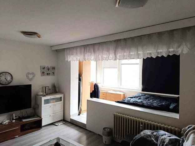 Pronájem bytu 1+1, Tábor, nám. F. Křižíka, 43 m2