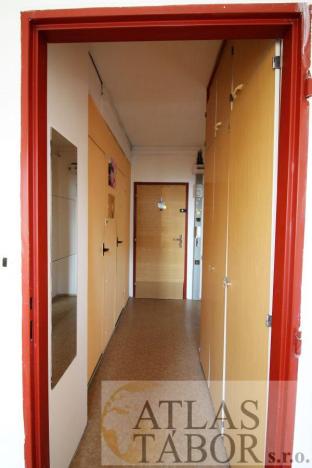 Pronájem bytu 1+1, Tábor, nám. F. Křižíka, 43 m2