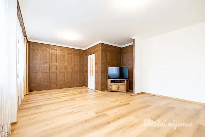 Pronájem bytu 3+1, Praha - Kobylisy, Kurkova, 92 m2