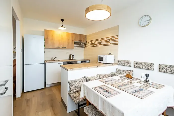 Pronájem bytu 3+1, Praha - Kobylisy, Kurkova, 92 m2