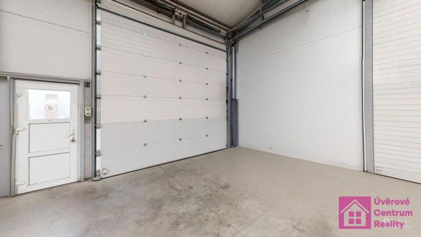 Pronájem skladu, Hodonín, Velkomoravská, 200 m2