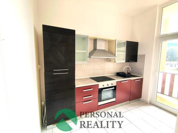 Prodej bytu 3+1, Zruč nad Sázavou, náměstí Míru, 64 m2