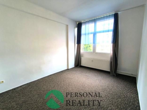 Prodej bytu 3+1, Zruč nad Sázavou, náměstí Míru, 64 m2