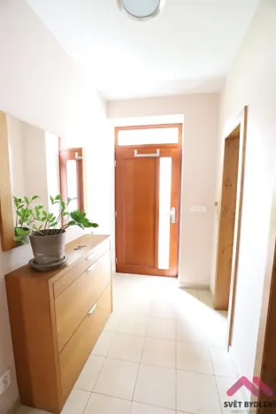 Pronájem rodinného domu, Praha - Dubeč, Kolocova, 221 m2