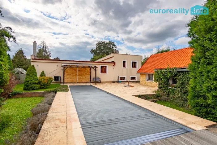 Prodej rodinného domu, Zahrádky, 196 m2