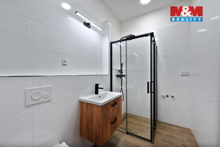 Pronájem bytu 1+kk, Děčín - Děčín I-Děčín, Masarykovo nám., 35 m2