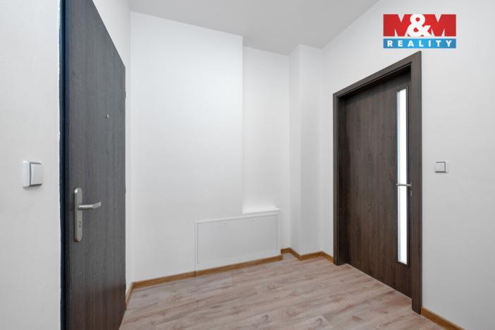 Pronájem bytu 1+kk, Děčín - Děčín I-Děčín, Masarykovo nám., 35 m2