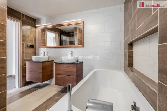 Prodej rodinného domu, Vědomice, Vetelská, 460 m2