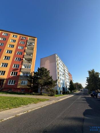 Pronájem bytu 1+1, Chomutov, Kamenná, 35 m2