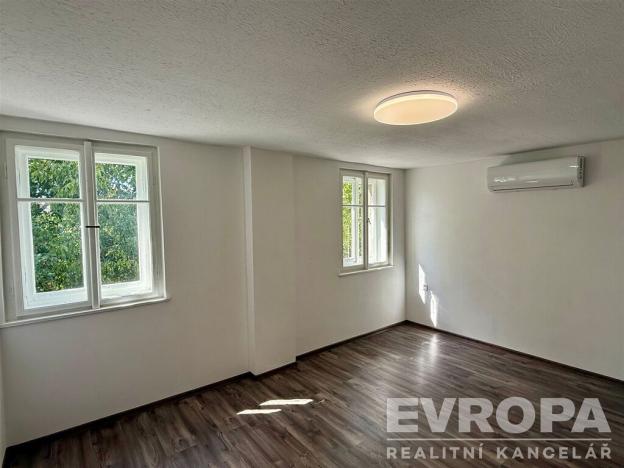 Pronájem bytu 1+1, Praha - Hostivař, V nových domcích, 40 m2