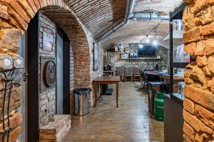 Prodej vícegeneračního domu, Benešov, Masarykovo náměstí, 256 m2