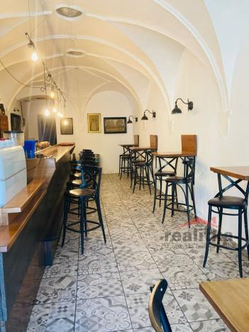 Pronájem restaurace, Opava - Město, Dolní náměstí, 150 m2