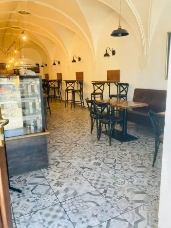 Pronájem restaurace, Opava - Město, Dolní náměstí, 150 m2