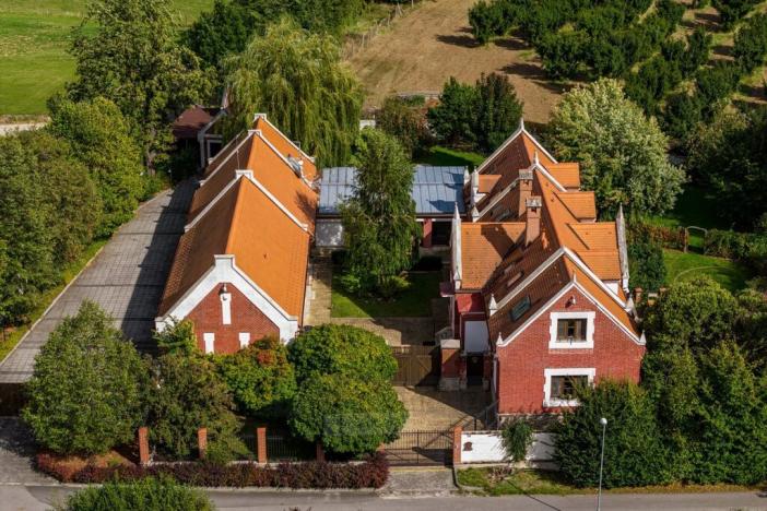 Prodej historického objektu, Domanín, 717 m2