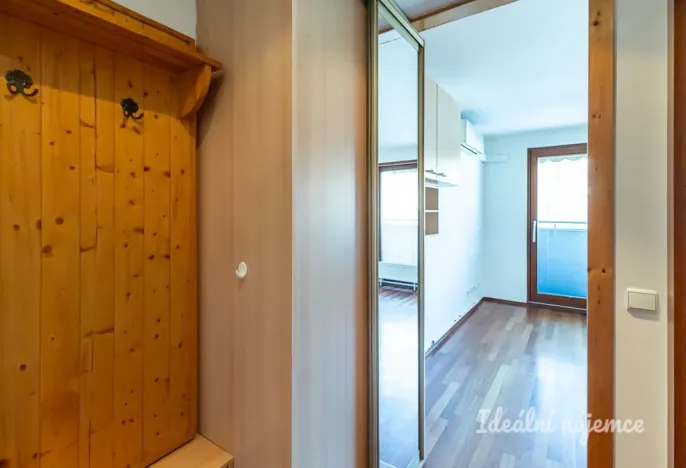 Pronájem bytu 1+kk, Praha - Vysočany, Podnádražní, 22 m2