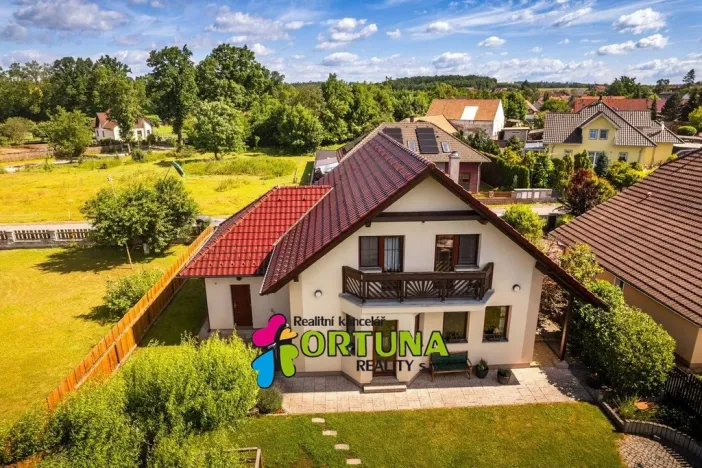 Prodej rodinného domu, Úsilné, 159 m2