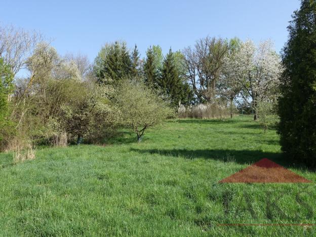 Pronájem zahrady, Hrádek, 2267 m2