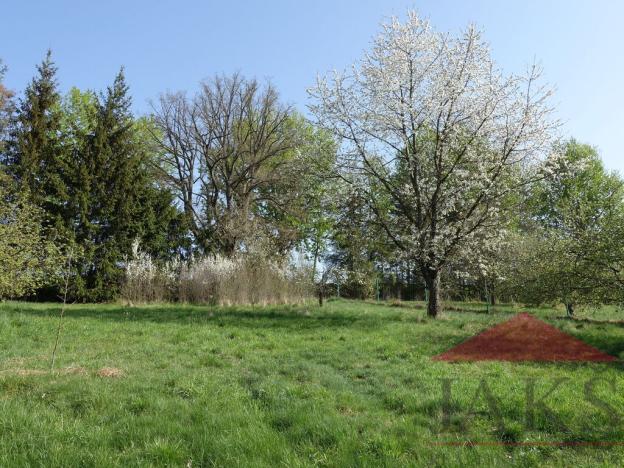 Pronájem zahrady, Hrádek, 2267 m2