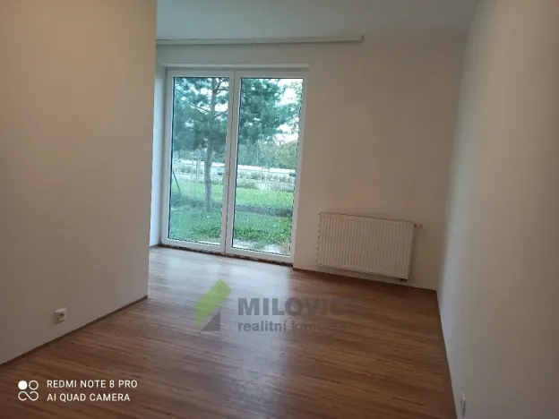 Prodej bytu 3+kk, Milovice, Armádní, 61 m2