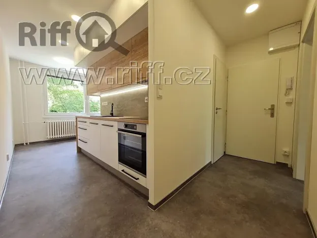 Pronájem bytu 1+1, Brno, Laštůvkova, 38 m2