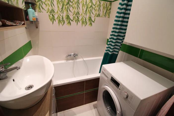 Prodej bytu 3+1, Karlovy Vary, Krymská, 68 m2