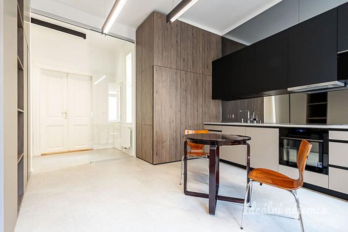 Pronájem bytu 2+1, Praha - Nové Město, Pštrossova, 70 m2