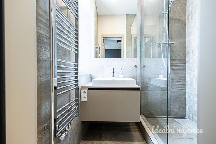 Pronájem bytu 2+1, Praha - Nové Město, Pštrossova, 70 m2