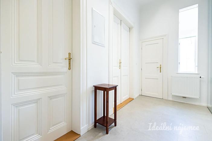 Pronájem bytu 2+1, Praha - Nové Město, Pštrossova, 70 m2