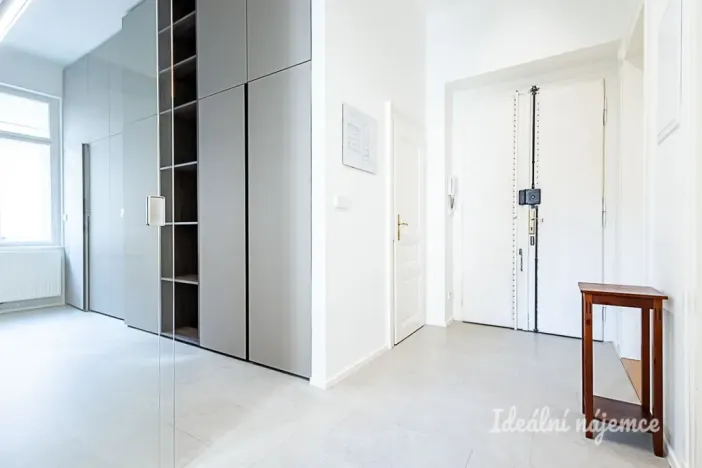 Pronájem bytu 2+1, Praha - Nové Město, Pštrossova, 70 m2
