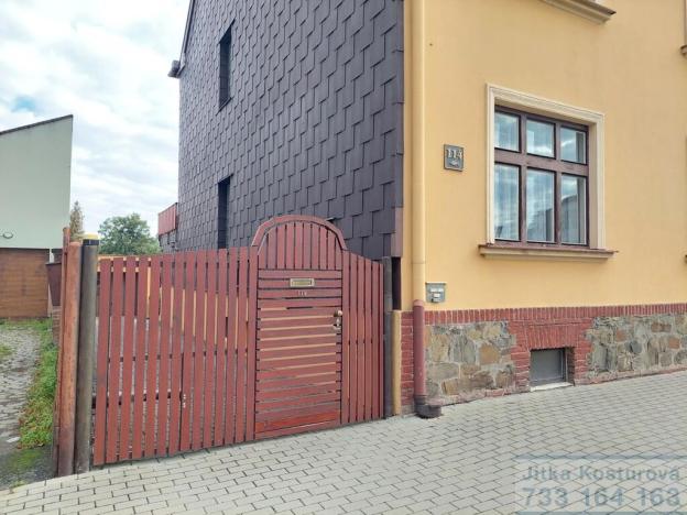 Prodej činžovního domu, Krnov - Pod Bezručovým vrchem, Albrechtická, 300 m2