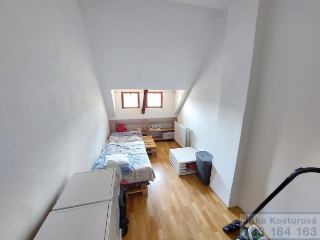 Prodej činžovního domu, Krnov - Pod Bezručovým vrchem, Albrechtická, 300 m2