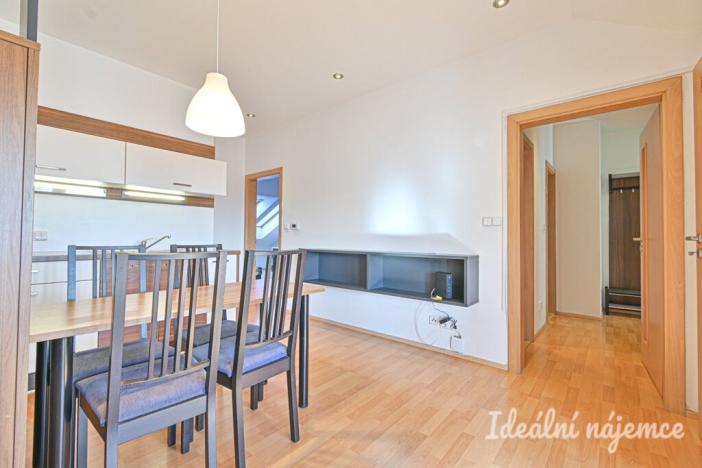 Pronájem bytu 2+1, Brno, Zahradnická, 79 m2