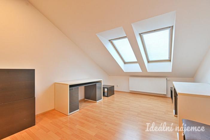 Pronájem bytu 2+1, Brno, Zahradnická, 79 m2