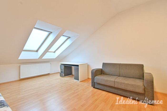 Pronájem bytu 2+1, Brno, Zahradnická, 79 m2