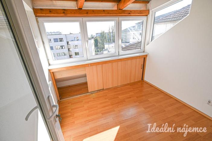 Pronájem bytu 2+1, Brno, Zahradnická, 79 m2