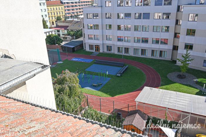 Pronájem bytu 2+1, Brno, Zahradnická, 79 m2