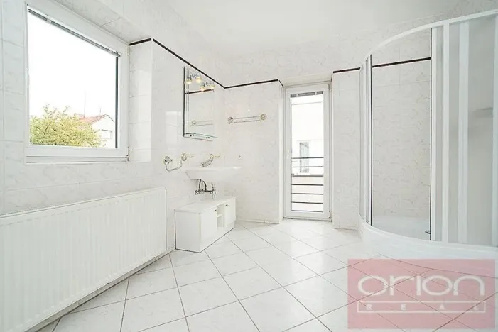 Pronájem rodinného domu, Praha - Břevnov, Slezanů, 350 m2