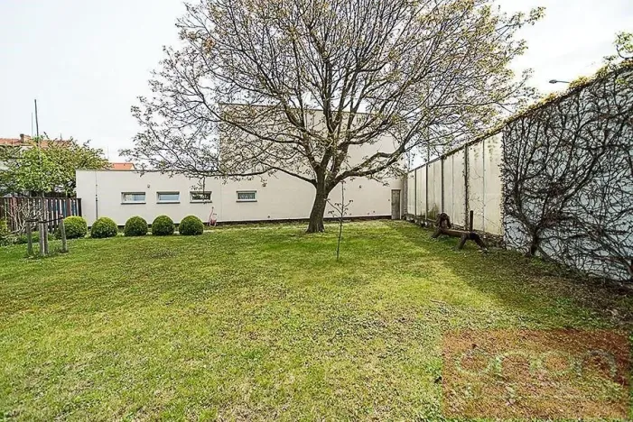 Pronájem rodinného domu, Praha - Břevnov, Slezanů, 350 m2