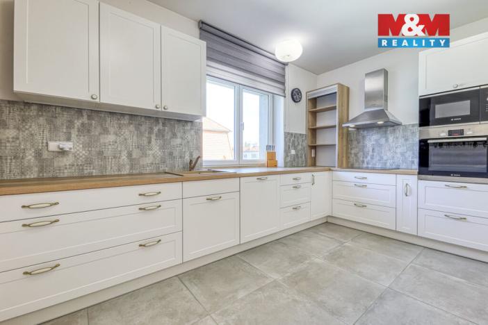 Pronájem bytu 3+1, Plzeň - Jižní Předměstí, Erbenova, 140 m2