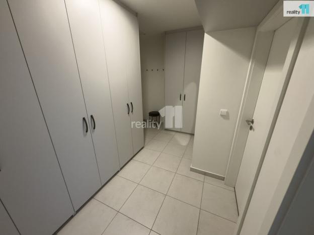 Prodej bytu 2+kk, Praha - Holešovice, V závětří, 49 m2