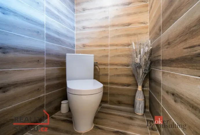 Prodej rodinného domu, Odrovice, 386 m2