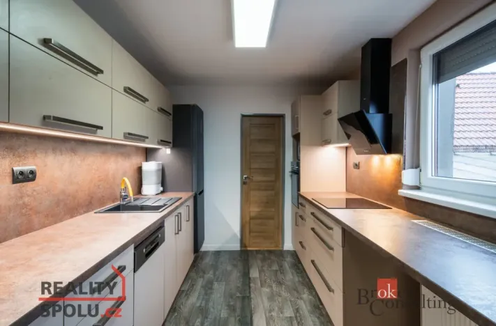 Prodej rodinného domu, Odrovice, 386 m2