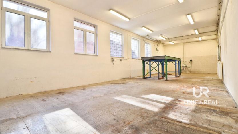 Prodej výrobních prostor, Letovice, U koupaliště, 834 m2