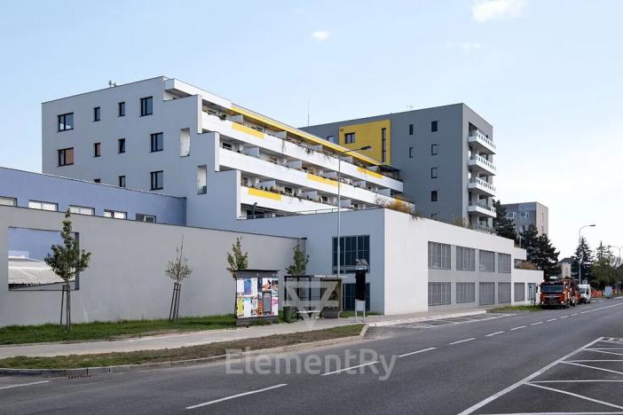 Pronájem bytu 2+kk, Hradec Králové, Kubelíkova, 70 m2