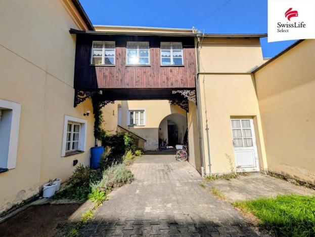 Prodej činžovního domu, Třeboň, Masarykovo nám., 1250 m2