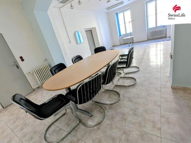 Prodej činžovního domu, Třeboň, Masarykovo nám., 1250 m2